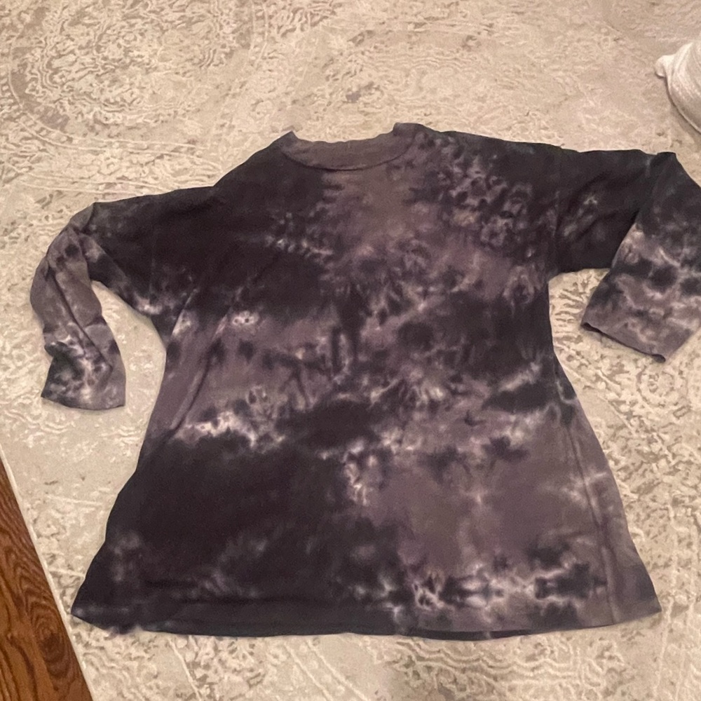 We The Free Top Size Small